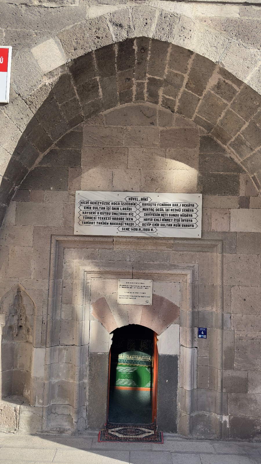 Emir Sultan Türbesi
