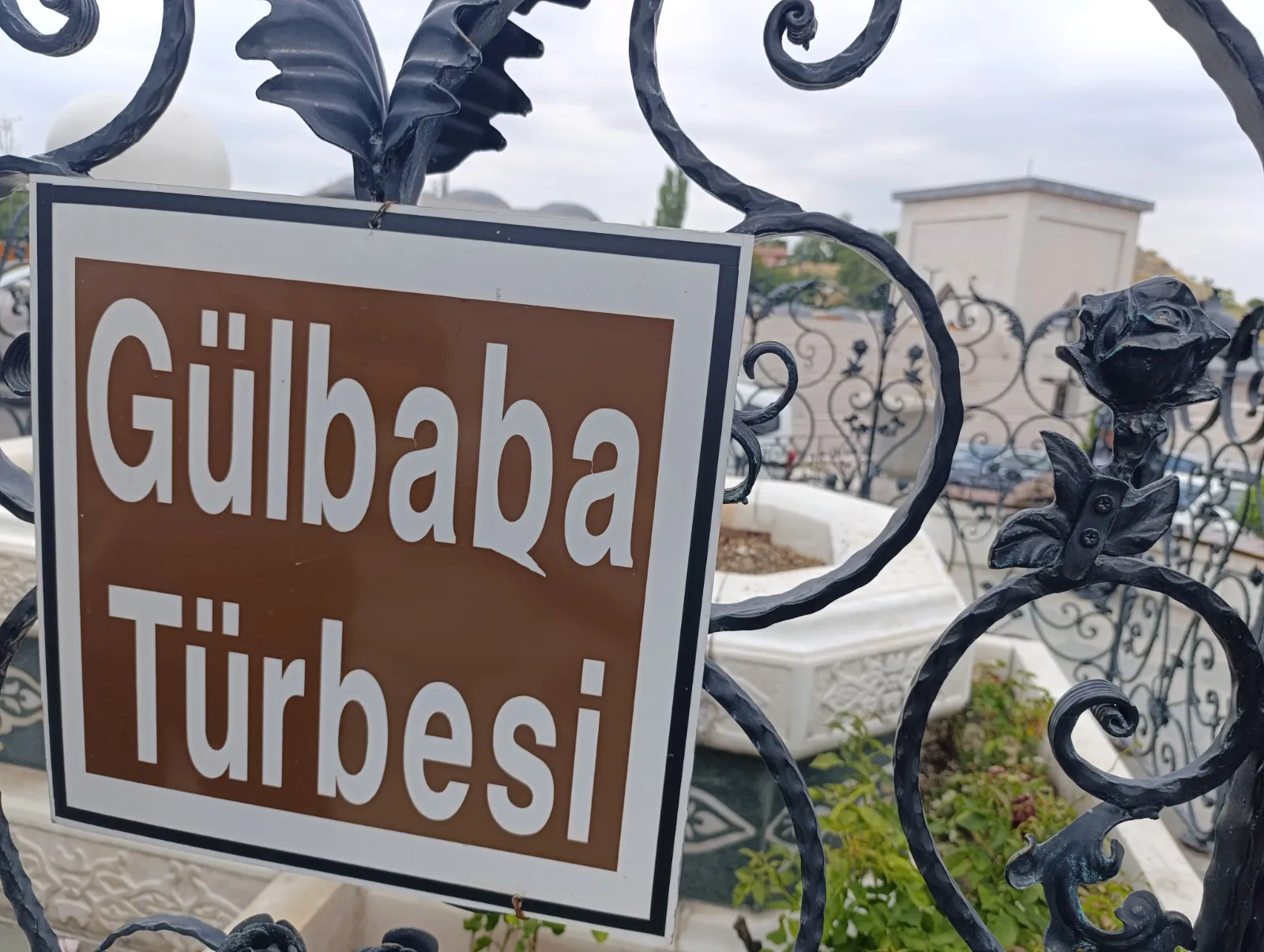 Gül Baba Türbesi,Ahi Yakup Cami Ve Türbesi